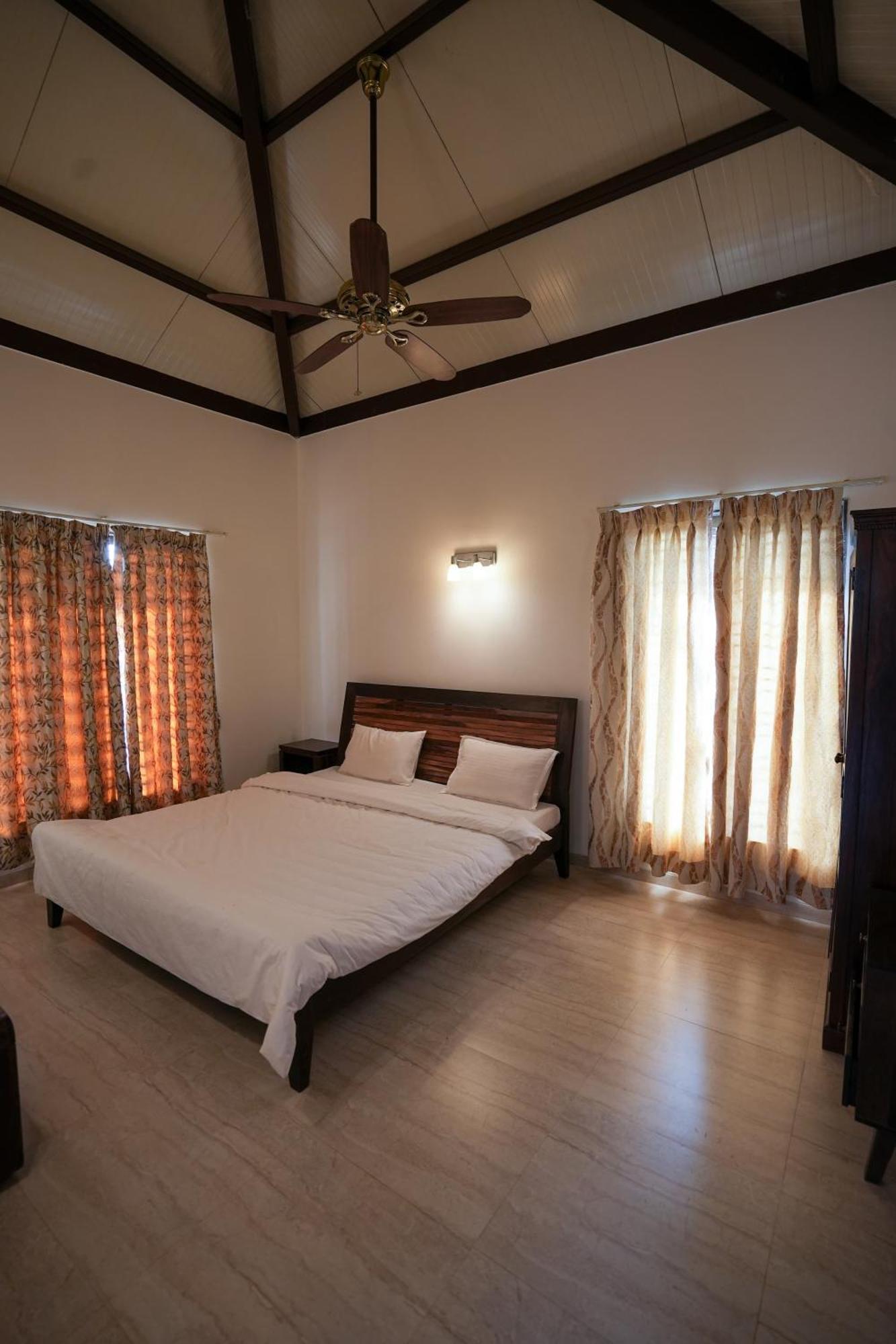 E&G Green Courts Resort At Koroli Hill Station Nashik Exterior foto